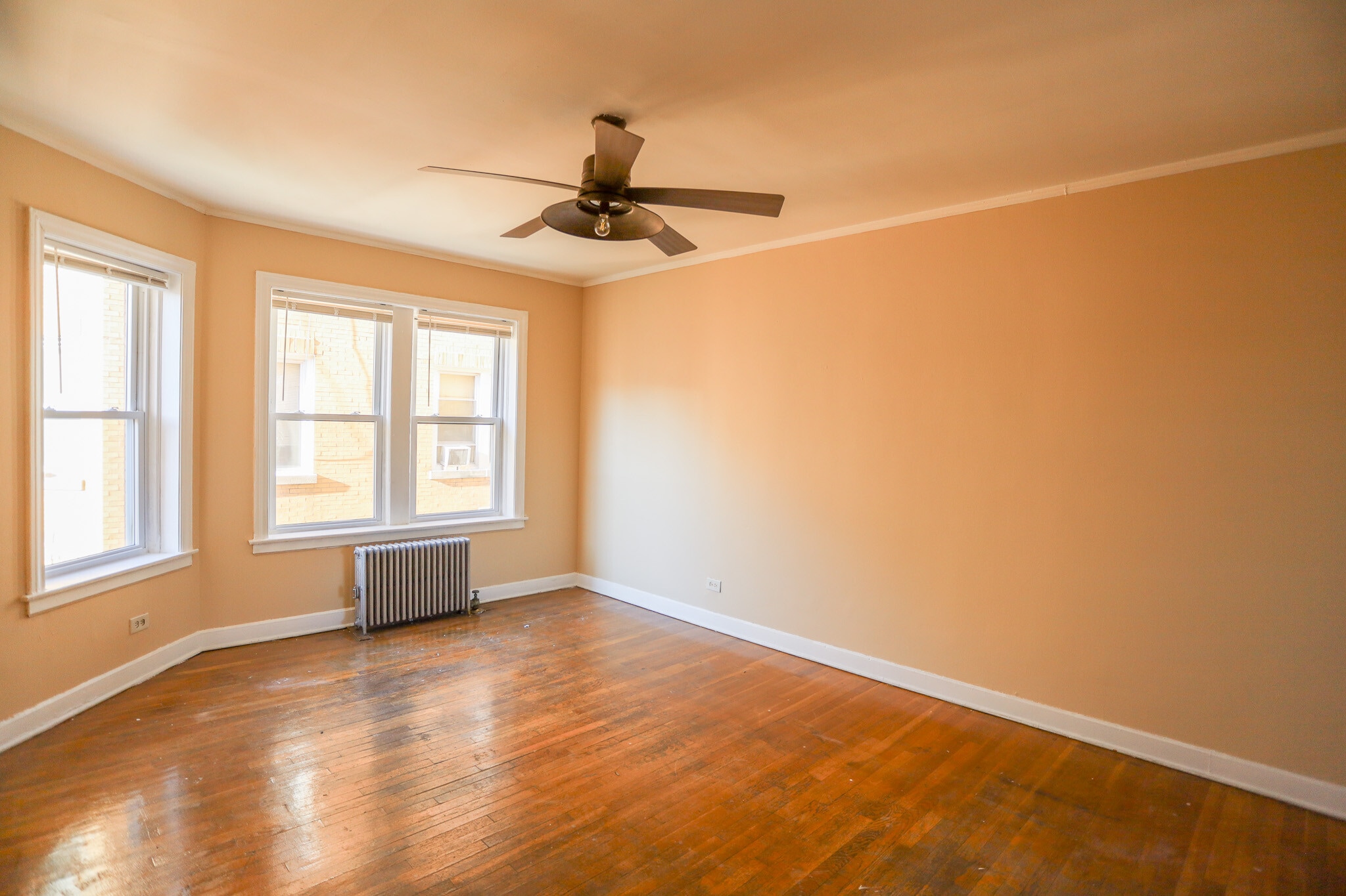 Building Photo - 5939 N Northwest Hwy