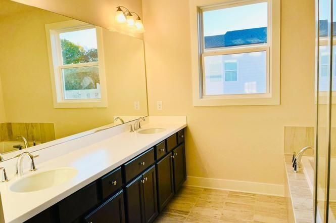 Building Photo - 1222 Waldon Xing