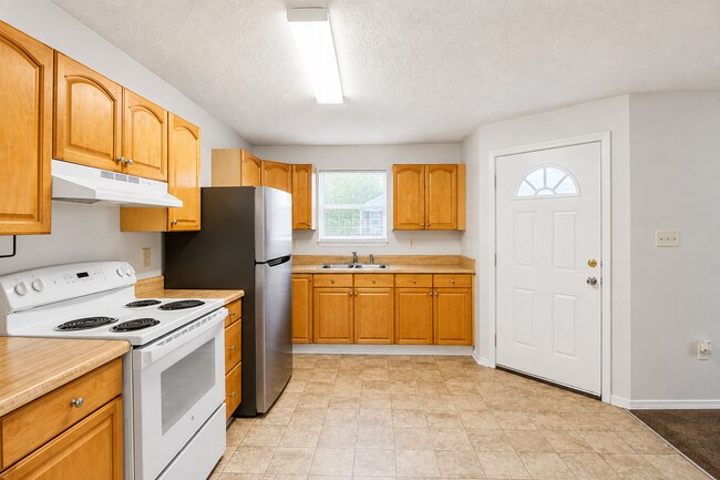 Building Photo - 3BR Pensacola Home Near Blue Wahoos Stadium & Fenced Backyard!