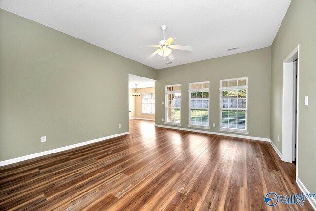 Building Photo - 247 De Jan Rd