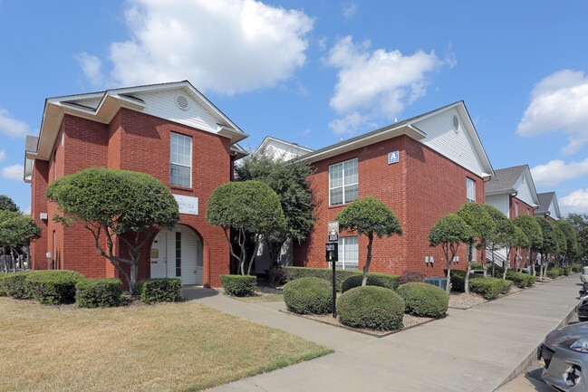 Building - St. Andrews Apartments