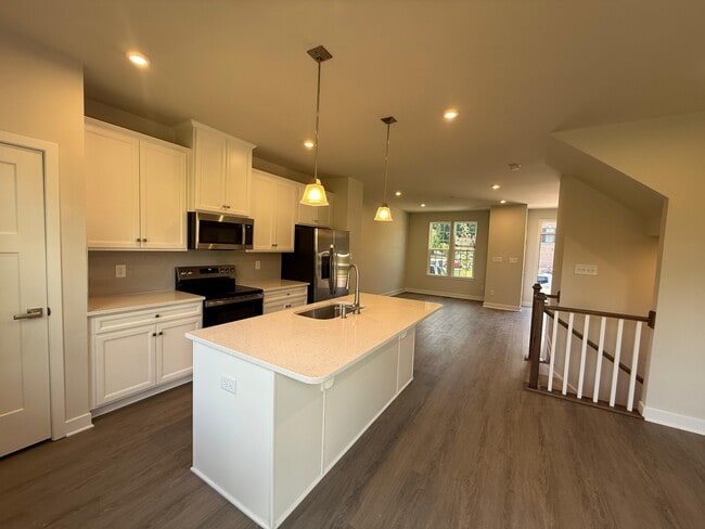 Building Photo - 1013 Arborway Ln