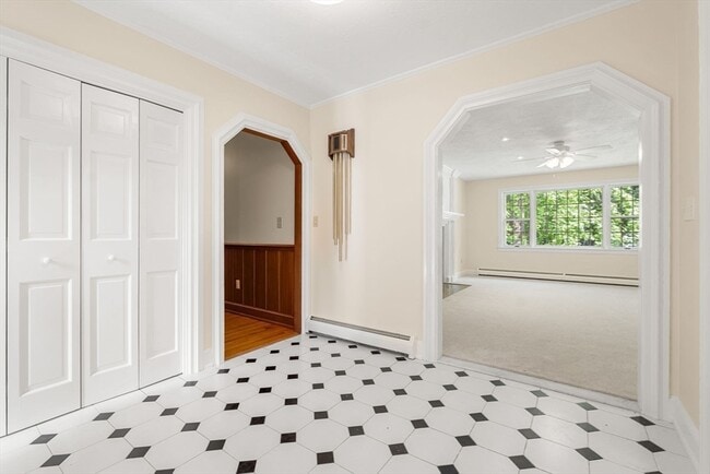 Building Photo - 10 Sumac Cir