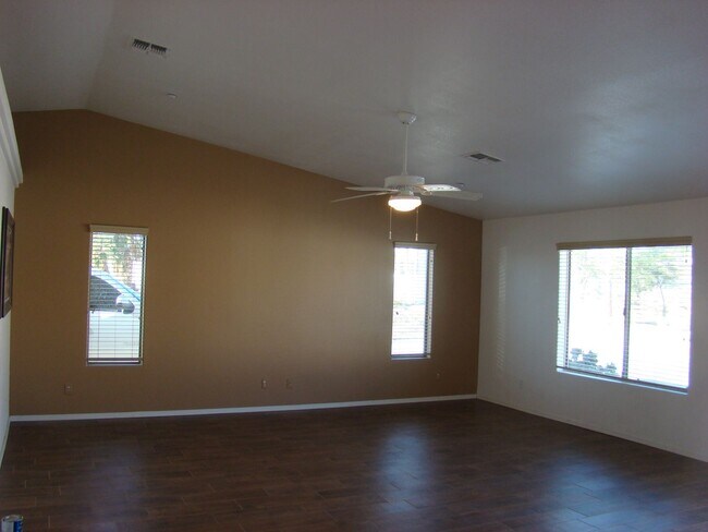 Building Photo - PENDING APPROVED APPLICATION!!!-No longer ...