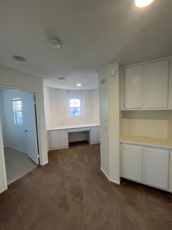 Building Photo - 11158 Picard Pl