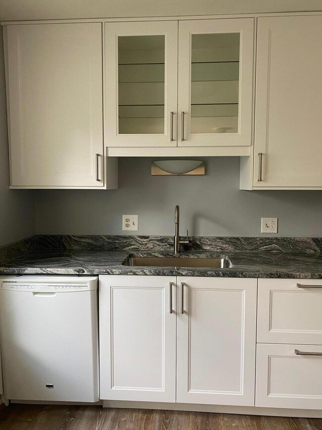 Building Photo - 3112 Bolgos Cir