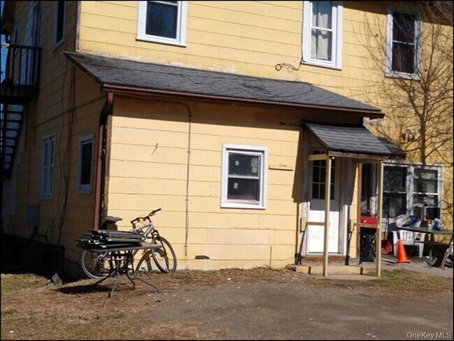 Building Photo - 200 Manchester Rd