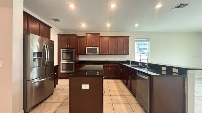 Building Photo - 14153 Dove Hollow Dr