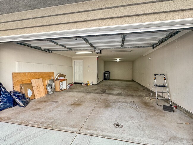 Building Photo - 20546 Earl St