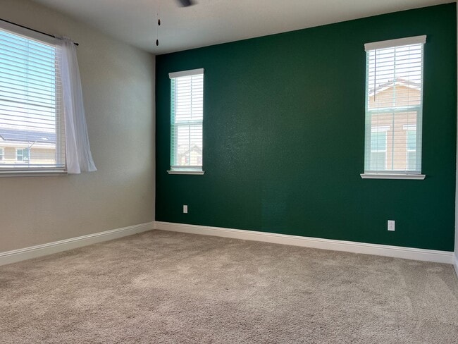 Building Photo - 10833 Portico Cir