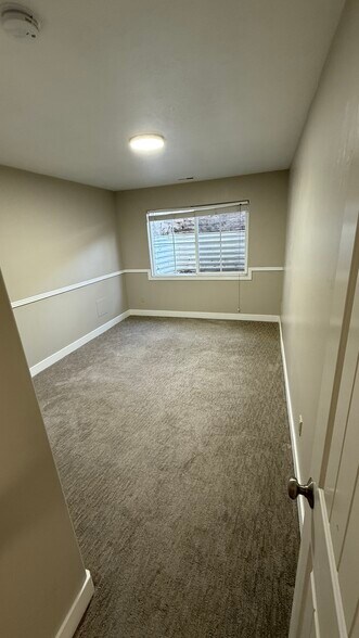 Building Photo - 3915 Timpview Dr
