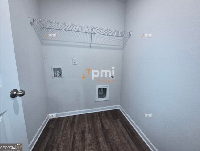 Building Photo - 3338 Bridgewood Dr