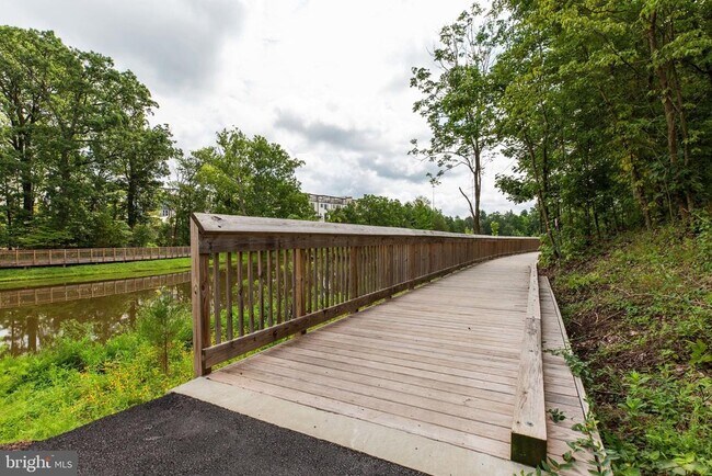 Building Photo - 4810 Garden View Ln