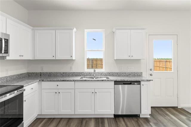 Building Photo - 5919 Sahara Dr