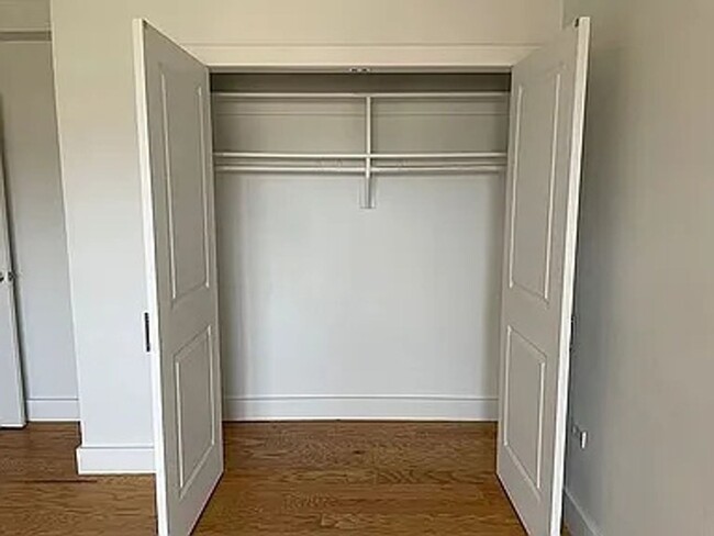 Building Photo - Charming 1BR Condo in Brooklyn
