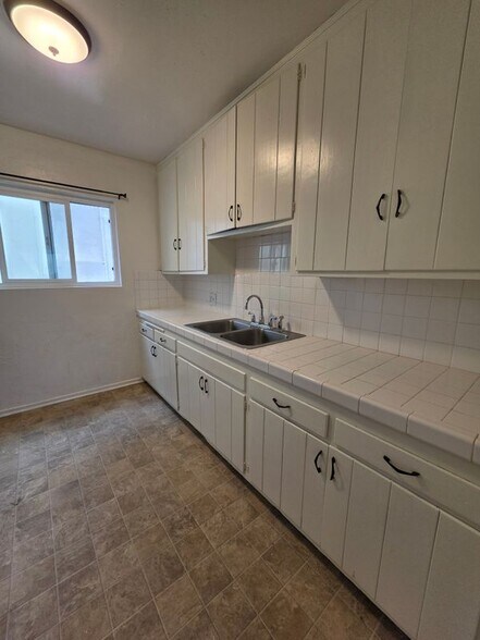 Building Photo - 4415 Rosebud Ln