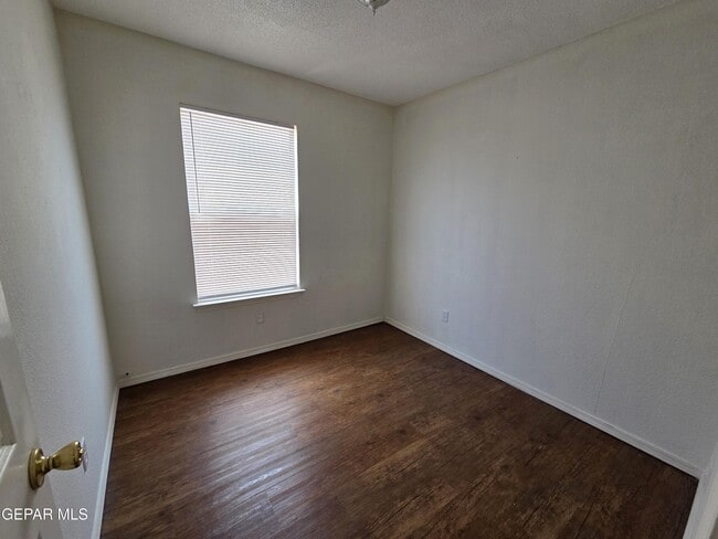 Building Photo - 2304 Tierra Serena Rd