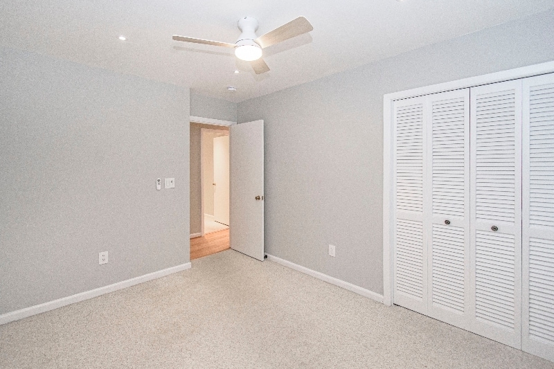 Building Photo - 118 Camelot Ct