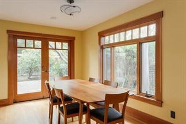 Building Photo - Craftsman Custom built home