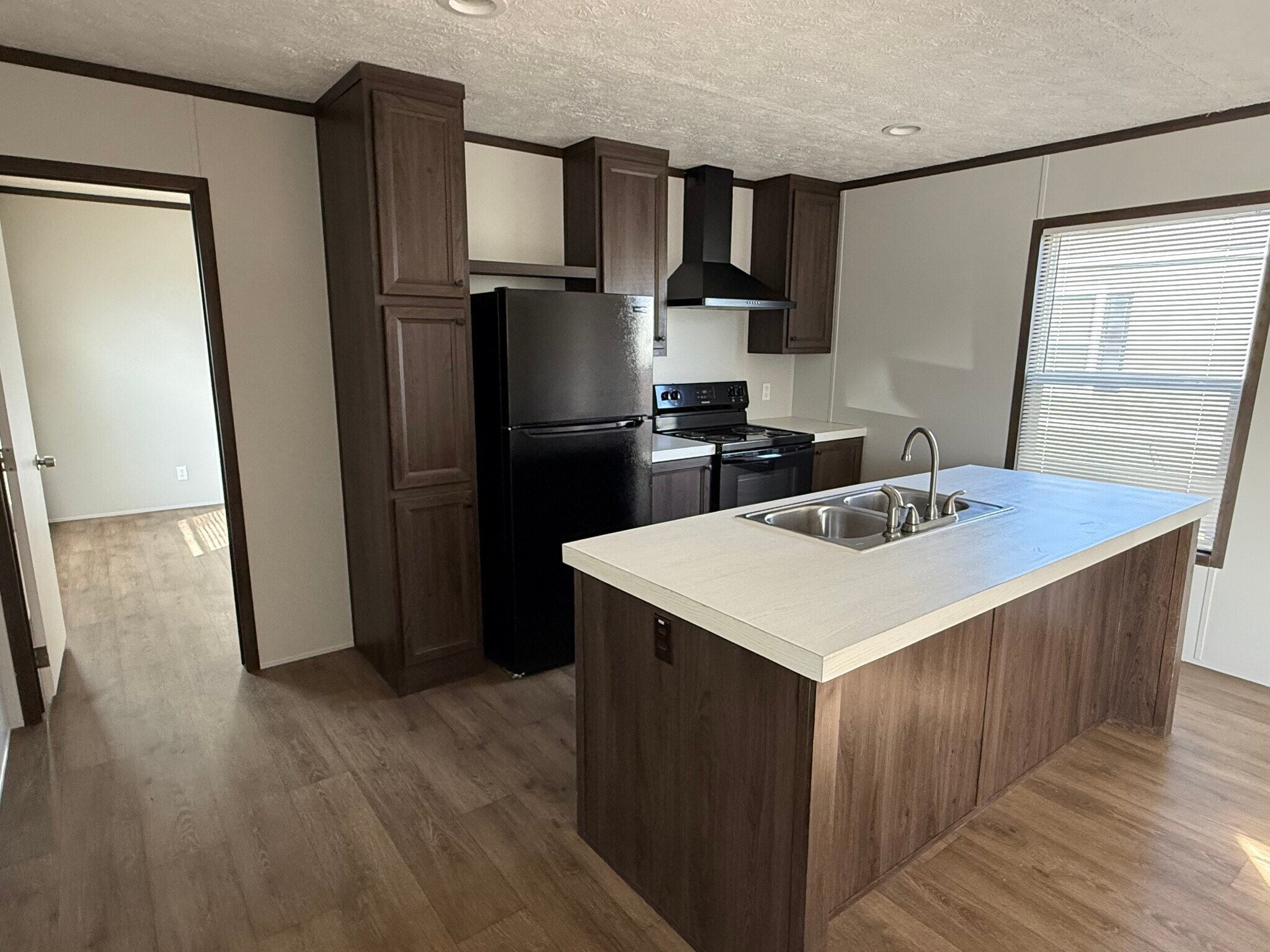 Building Photo - 122 Prairie Dr