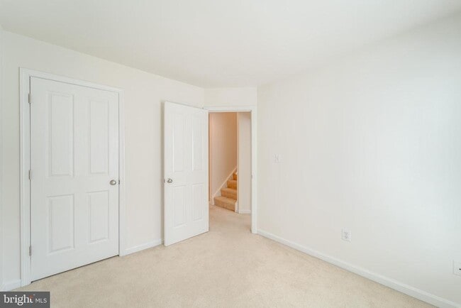 Building Photo - 4656 Kirkland Pl