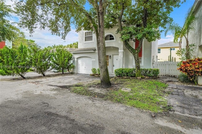 Building Photo - 815 NW 98th Ave