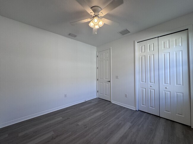 Building Photo - 11626 Parrotfish St