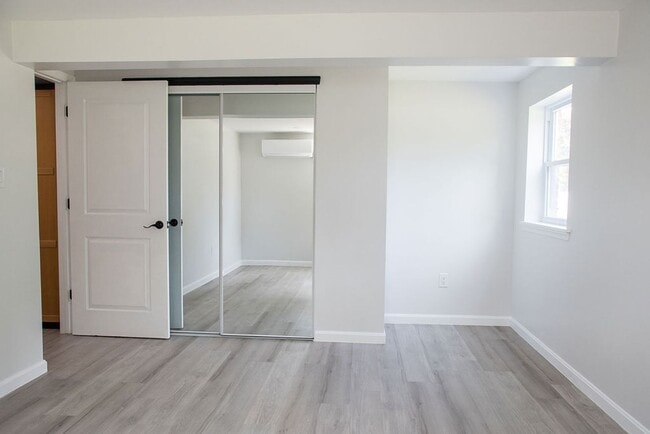 Building Photo - 124 W. First Ave./1 Bedroom, 1 Bath Apartment