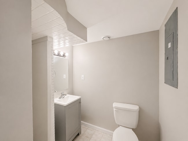 Building Photo - Charming 3 Bedroom Home with Finished Basement & Fenced Backyard