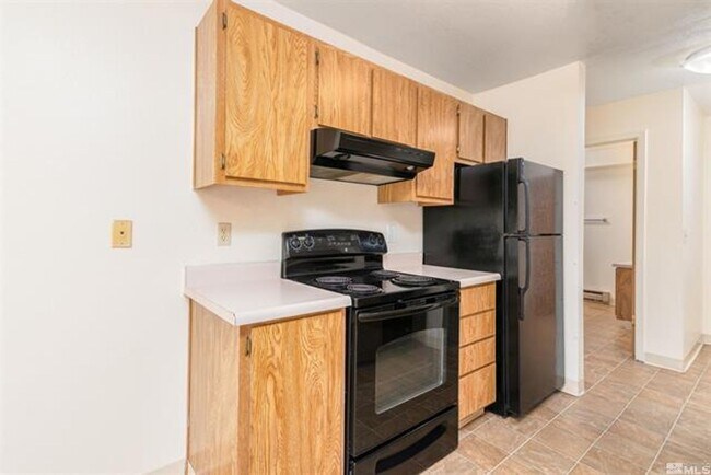 Building Photo - Great 1 bedroom condo just off Clear Acre Lane