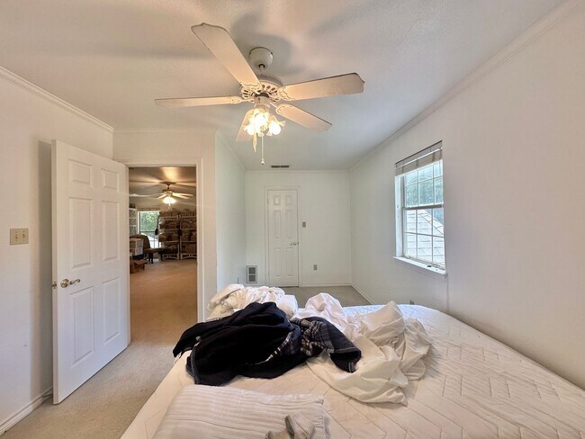 Building Photo - Tour Today! Spacious Country Retreat on 6+...