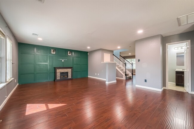 Building Photo - 9226 MacMillan Ln