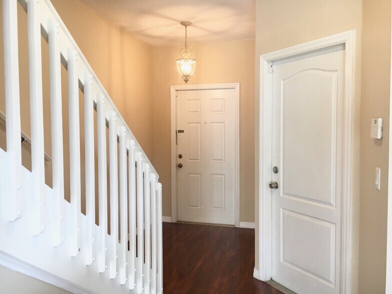 Building Photo - 13939 Daniels Landing Cir
