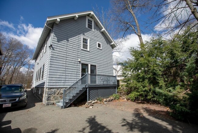 Building Photo - 88 Brush Hill Rd