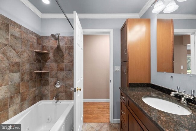 Building Photo - 6505 Panorama Dr