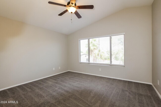 Building Photo - 14708 W Carlin Dr