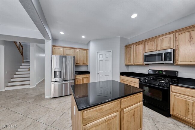 Building Photo - 259 Oakbrook Ridge Ave