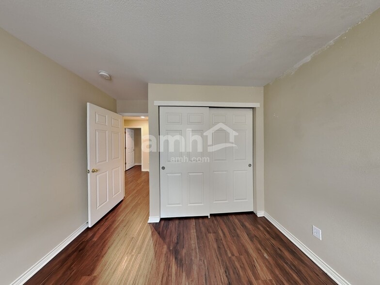 Building Photo - 1622 S Pagosa Ct