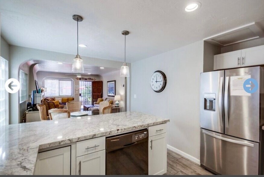 Building Photo - 824 Island Ct