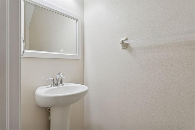 Building Photo - 9568 Trumpet Vine Loop