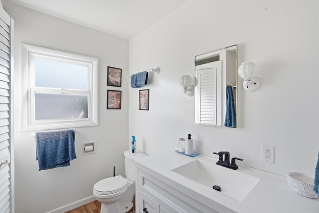 Building Photo - 811 Mission St