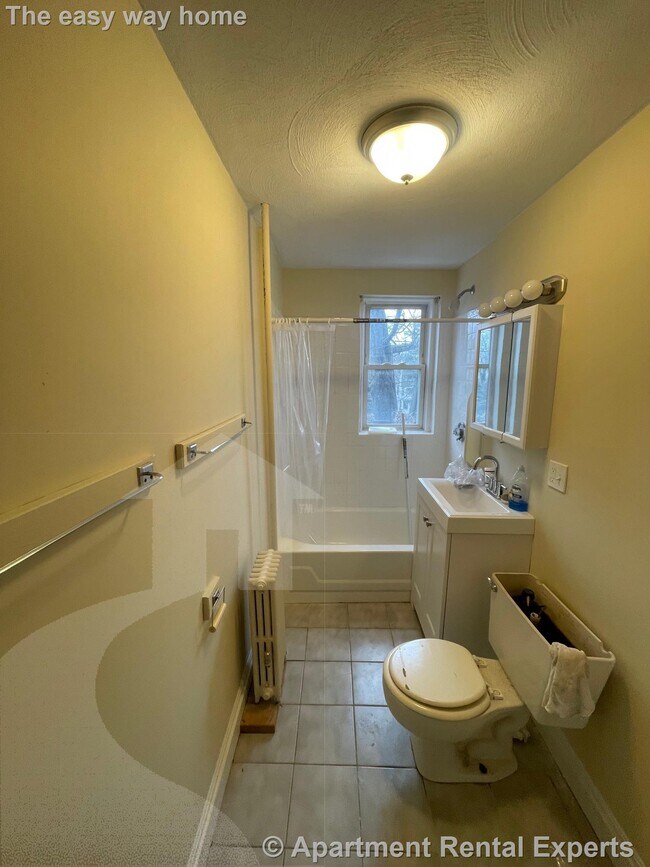 Building Photo - 15 Linnaean St