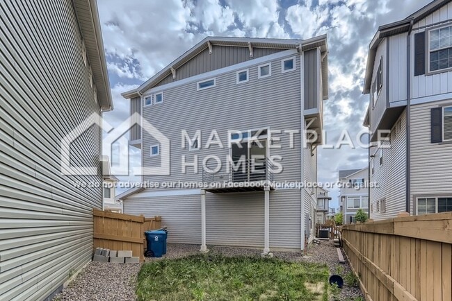 Building Photo - 10134 Zeno St