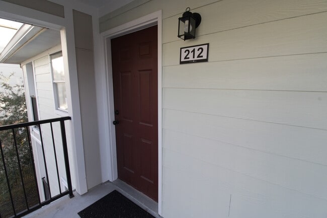 Building Photo - 2360 SW Archer Rd