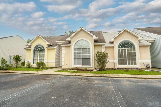 Building Photo - 1356 Redwood Ln
