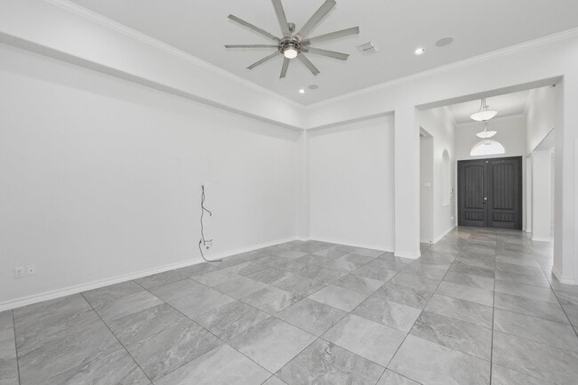 Building Photo - 7225 Sylvia Plath Dr