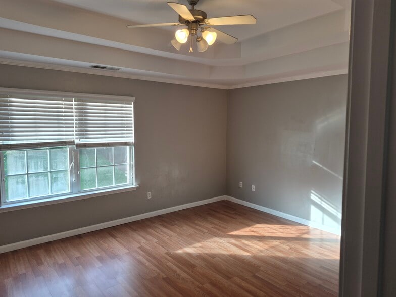 Building Photo - 3914 Spearmint Ln NW
