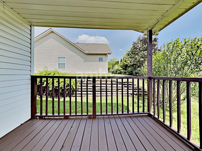 Building Photo - 1326 Treyvista Ct