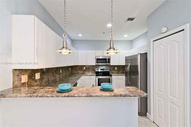 Building Photo - 4465 SW 160th Ave