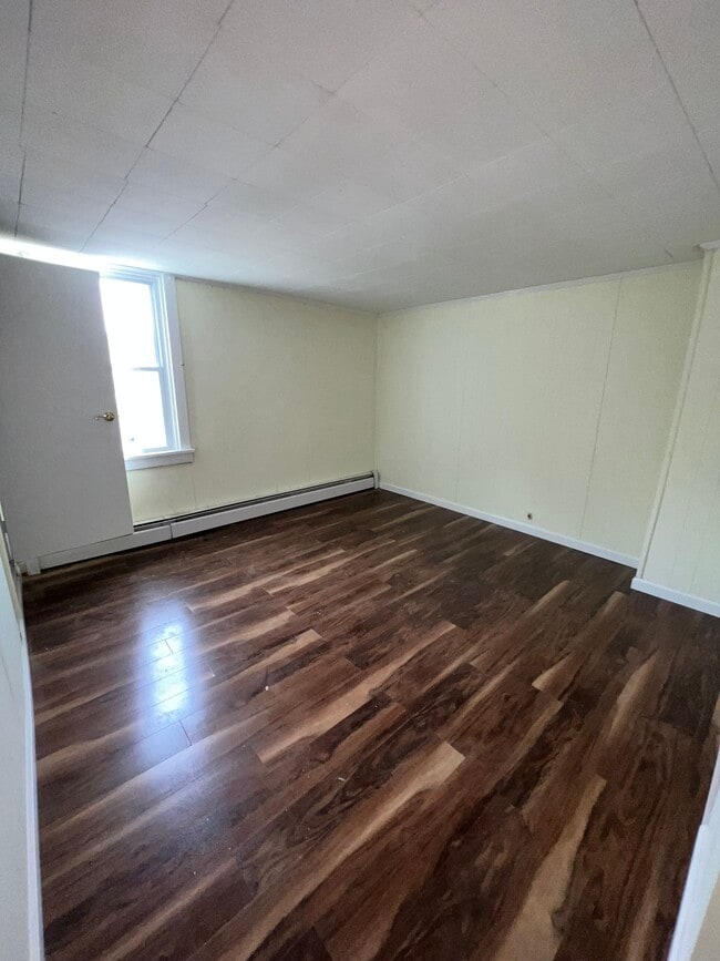 Building Photo - 211 N 3rd St